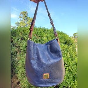 Dooney and bourke henley feedbag